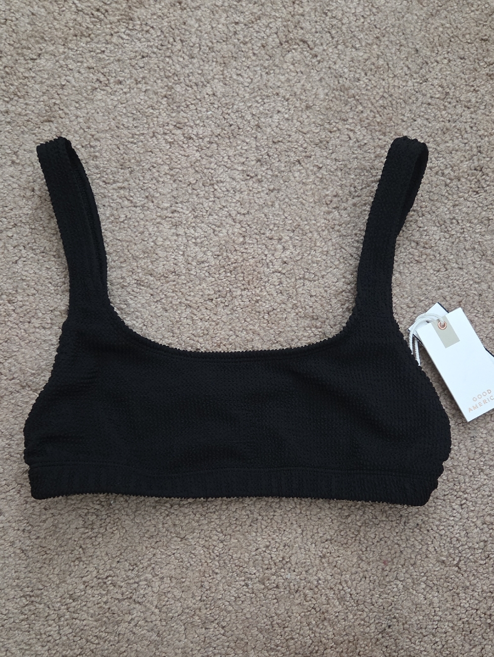 *NWT* Good American Black Textured Scoop Bikini Top